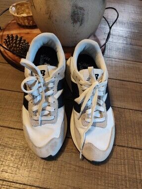New Balance 237 women’s sneakers size 7, comfy casual shoes! ⭐⭐⭐⭐⭐